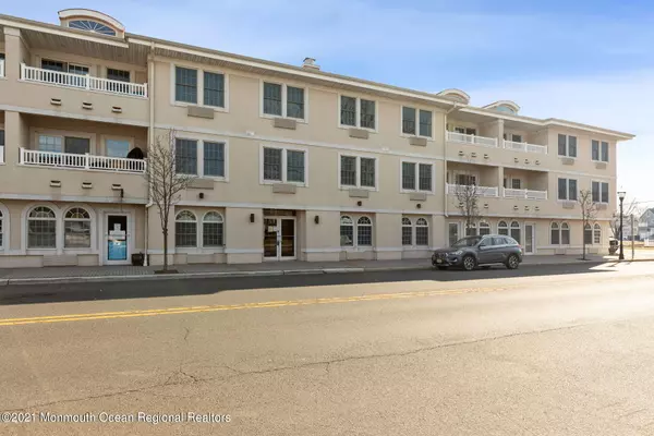 Bradley Beach, NJ 07720,2 Main Street #306