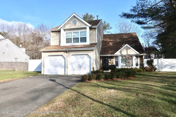 10 Vixen Place, Tinton Falls, NJ 07753