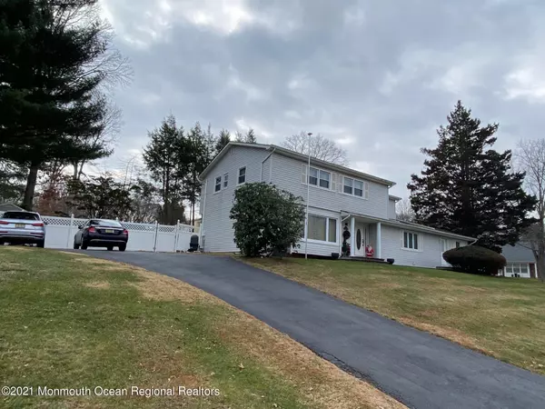 Morganville, NJ 07751,19 Longfellow Terrace