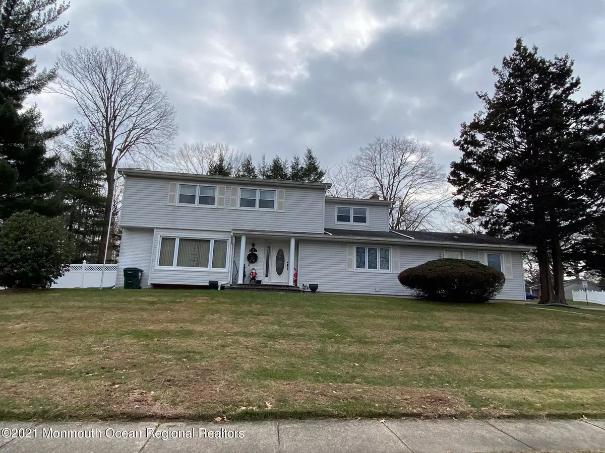 Morganville, NJ 07751,19 Longfellow Terrace