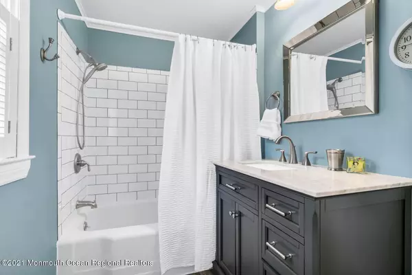 Fair Haven, NJ 07704,260 Dartmouth Avenue