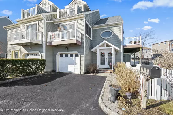 Highlands, NJ 07732,102 Marina Bay Court