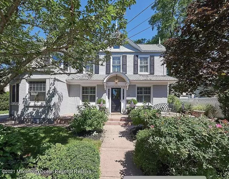 Rumson, NJ 07760,12 Hunt Street