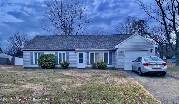 872 Buffalo Court, Toms River, NJ 08753