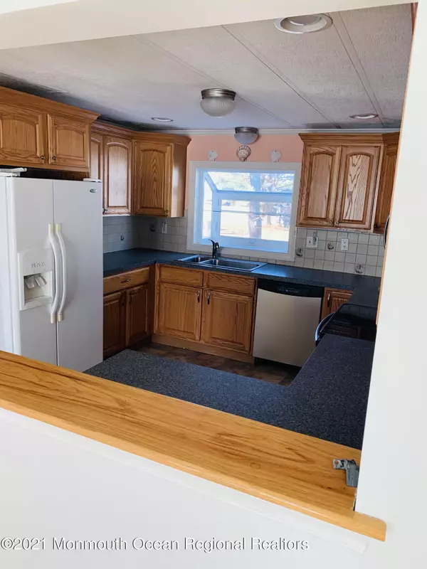 Barnegat, NJ 08005,1 Kimberly Drive