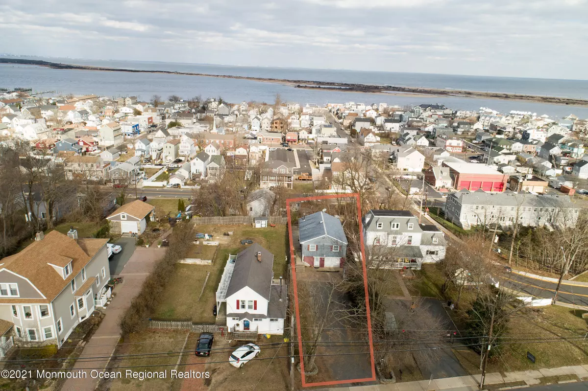 Highlands, NJ 07732,156 Navesink Avenue