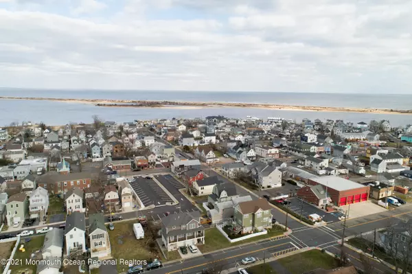 Highlands, NJ 07732,156 Navesink Avenue