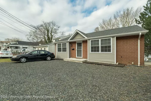 Highlands, NJ 07732,380 Navesink Avenue