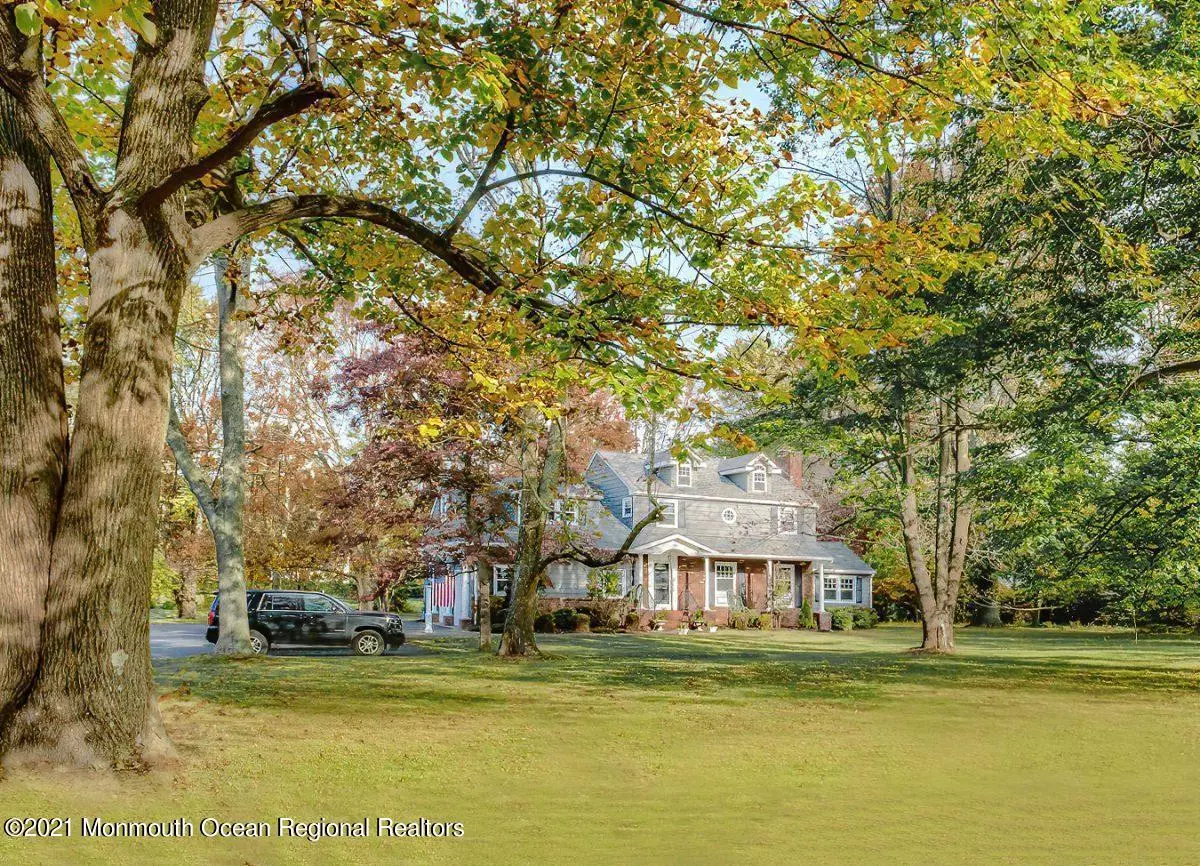 Rumson, NJ 07760,76 Ridge Road