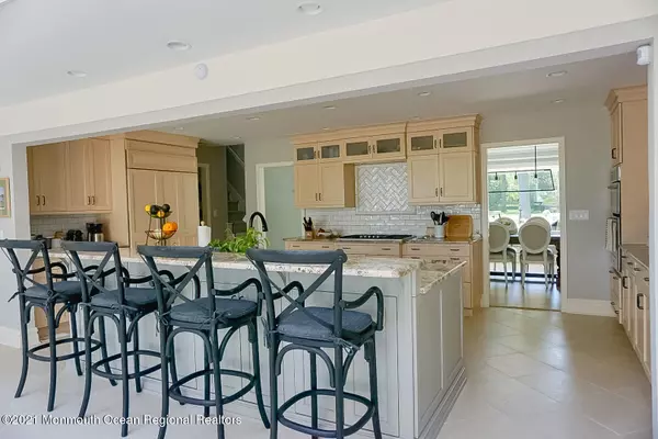 Rumson, NJ 07760,3 Avenue Of Two Rivers S