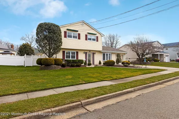 Hazlet, NJ 07730,26 Briscoe Terrace