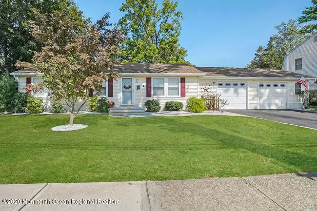 4 Barkalow Avenue, Freehold, NJ 07728