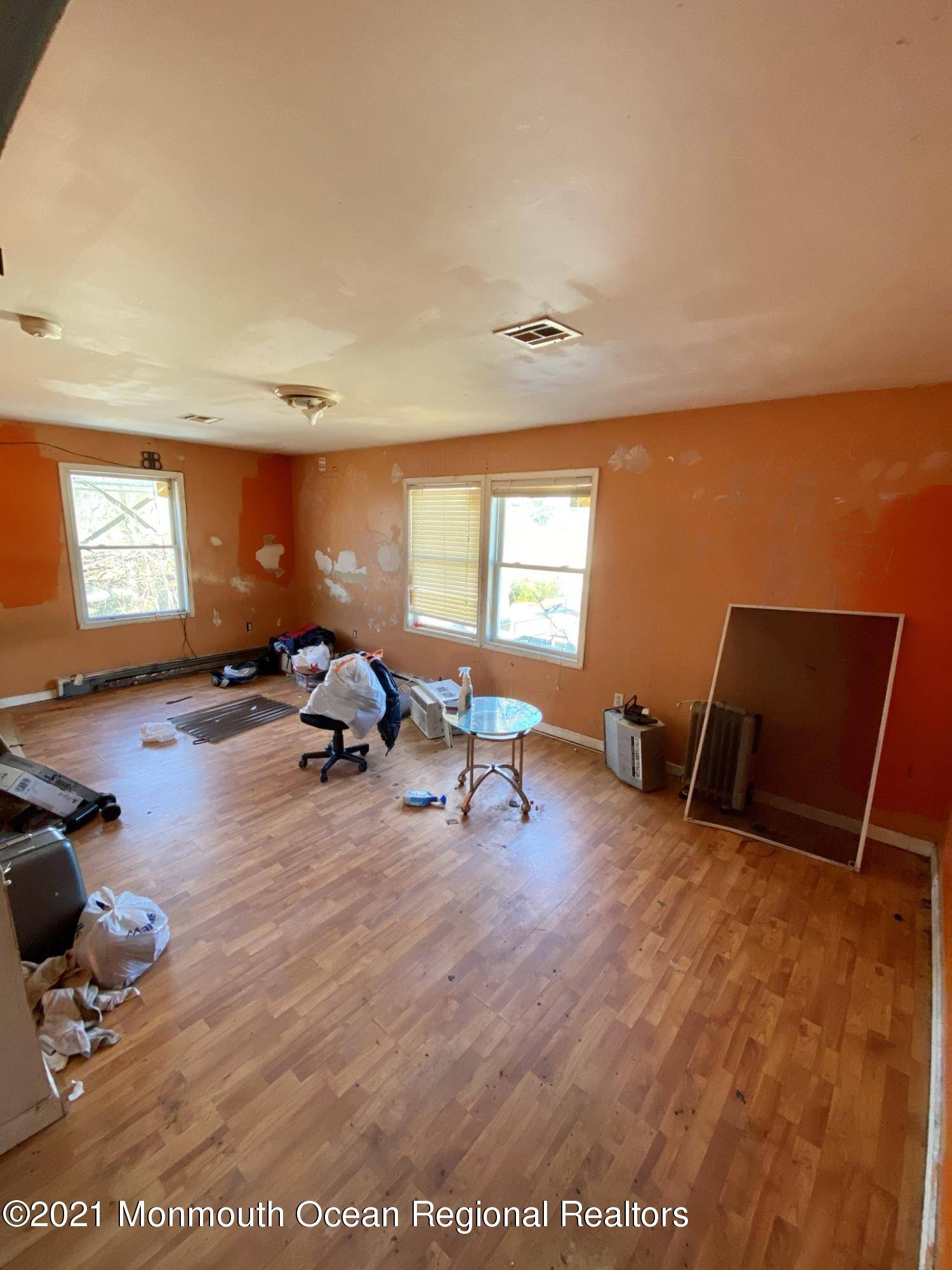 Brick, NJ 08723,484 Woodpark Drive