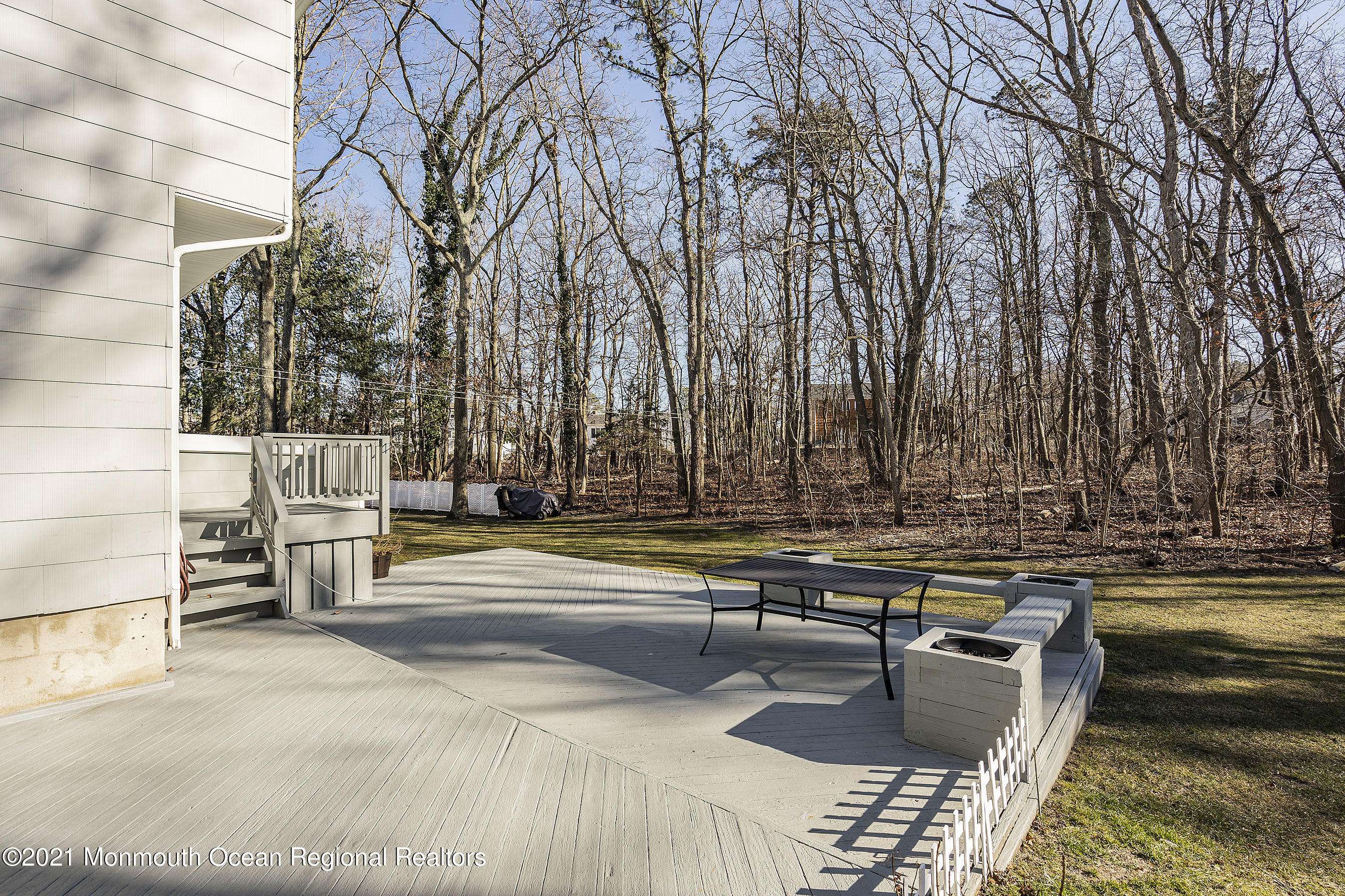 Toms River, NJ 08753,16 Huntington Court