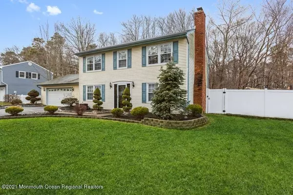 19 Sherwood Lane,  Old Bridge,  NJ 08857