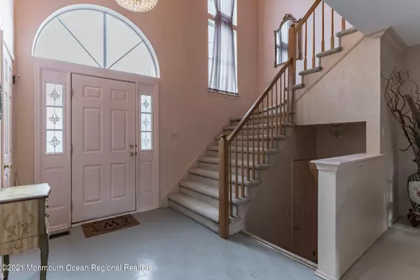 Bridgewater, NJ 08807,302 Porter Way W