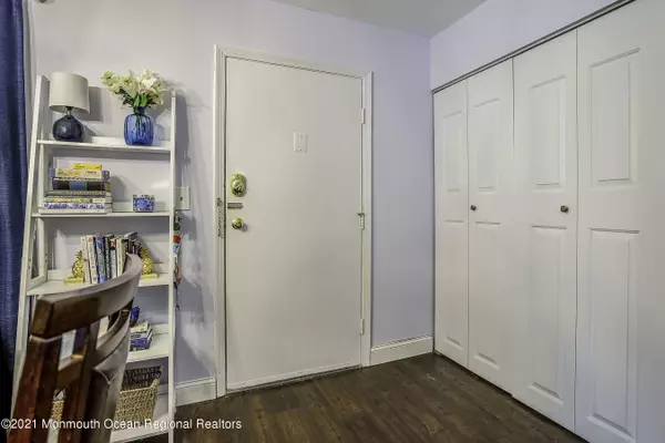 Wall, NJ 07719,1838 State Route 35 #61