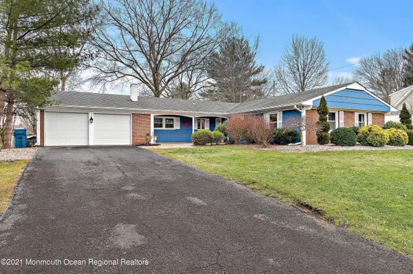 18 Dogwood Circle, Matawan, NJ 07747