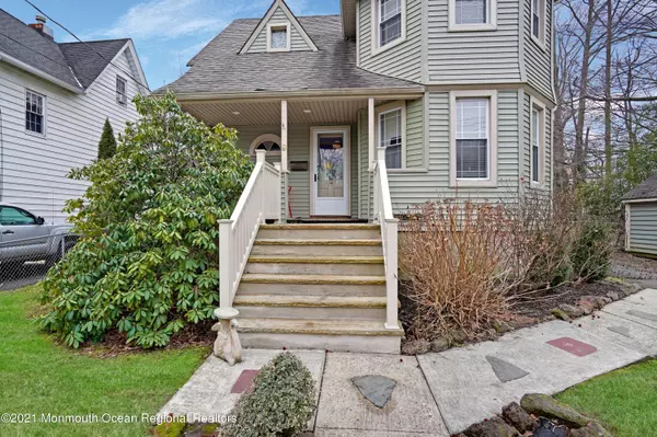 Atlantic Highlands, NJ 07716,9 Oakland Avenue