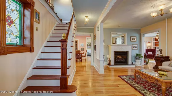 Atlantic Highlands, NJ 07716,72 E Lincoln Avenue