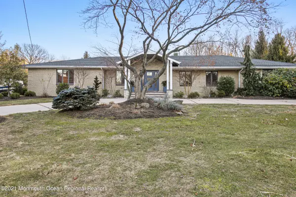 Holmdel, NJ 07733,43 Van Brackle Road