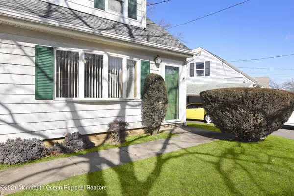 Parlin, NJ 08859,61 Pinetree Drive