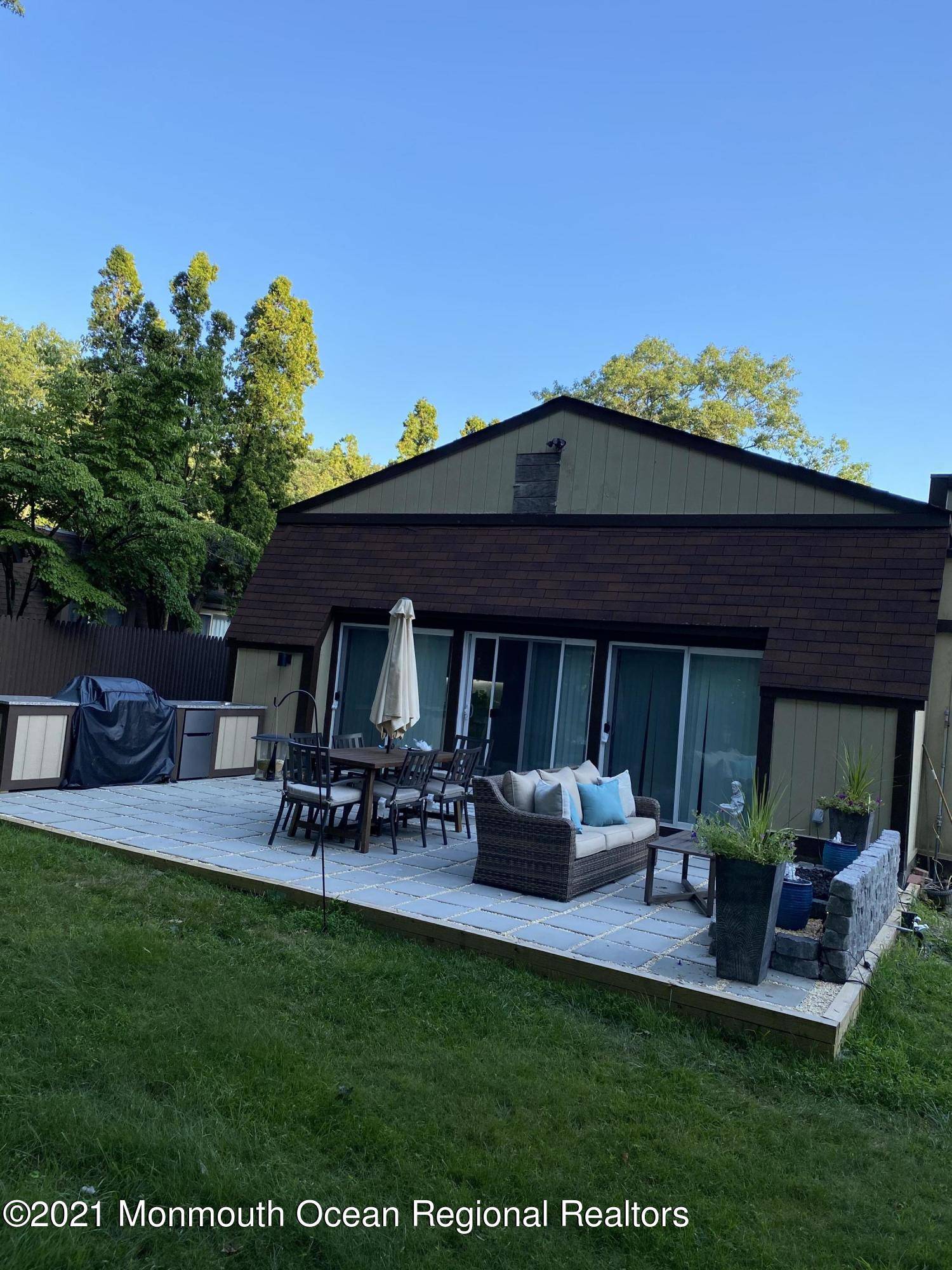 26 Blue Jay Court #1000, Howell, NJ 07731