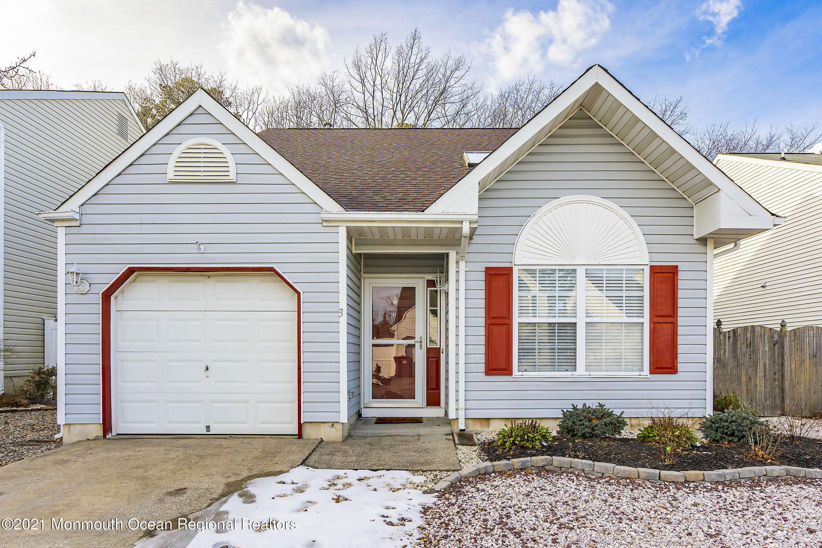 37 Sunnydale Drive, Bayville, NJ 08721
