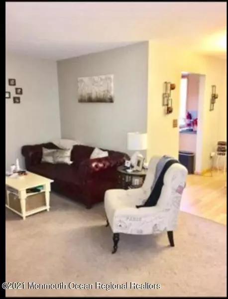 500 Cliffwood Avenue #D11, Matawan, NJ 07747