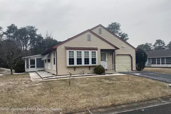 37 Easton Drive, Whiting, NJ 08759