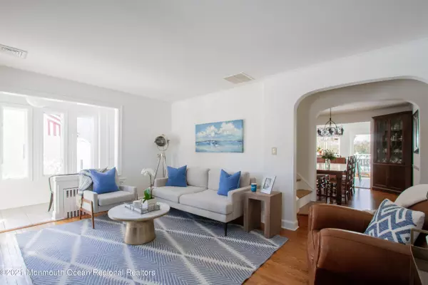 Little Silver, NJ 07739,33 N Sunnycrest Drive