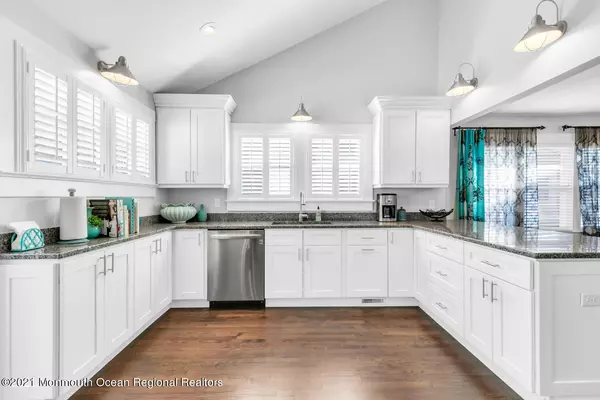 72 Rumson Road, Little Silver, NJ 07739