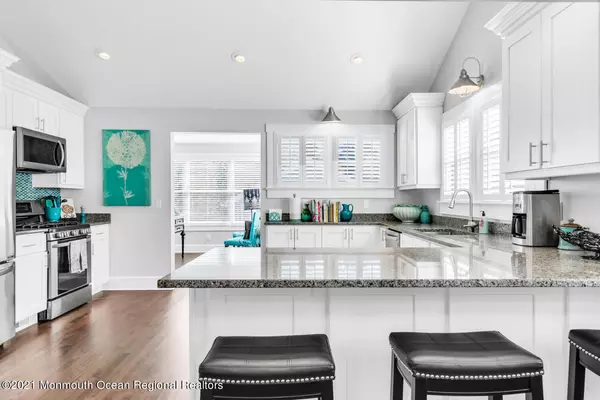 Little Silver, NJ 07739,72 Rumson Road