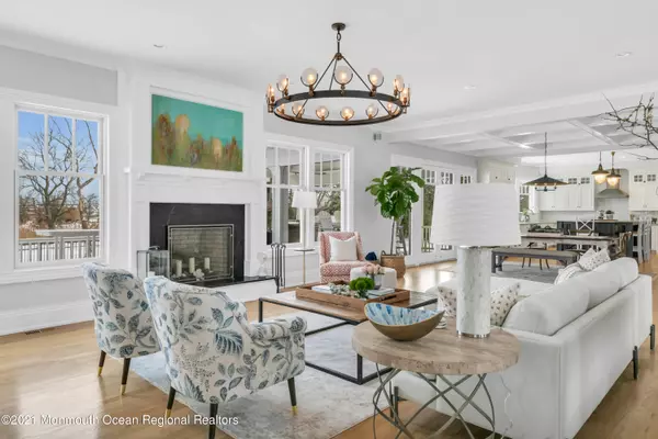 Rumson, NJ 07760,9 Avenue Of Two Rivers S