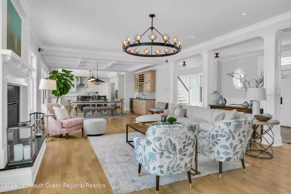 Rumson, NJ 07760,9 Avenue Of Two Rivers S