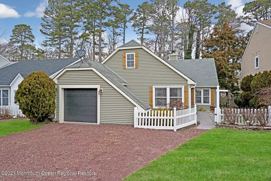 711 Whalers Cove Court, Galloway, NJ 08205