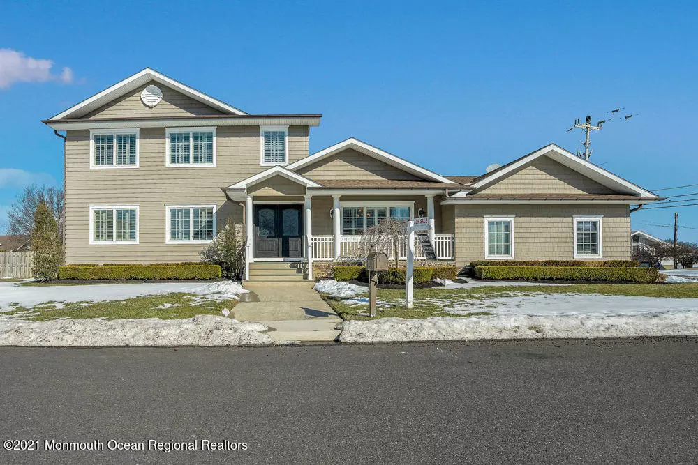 Monmouth Beach, NJ 07750,1 Sailors Way