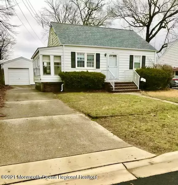 38 Brookwood Road, Spotswood, NJ 08884