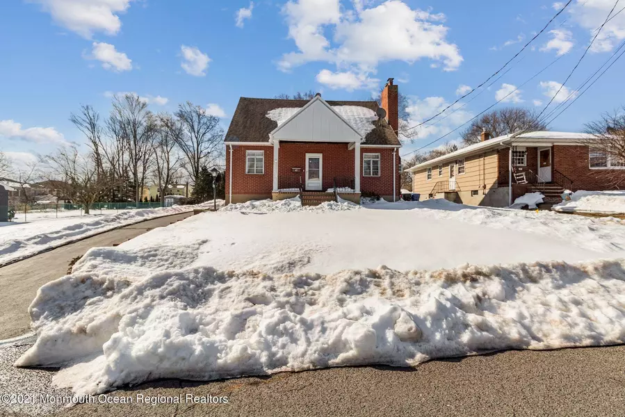 39 Walnut Avenue, Iselin, NJ 08830