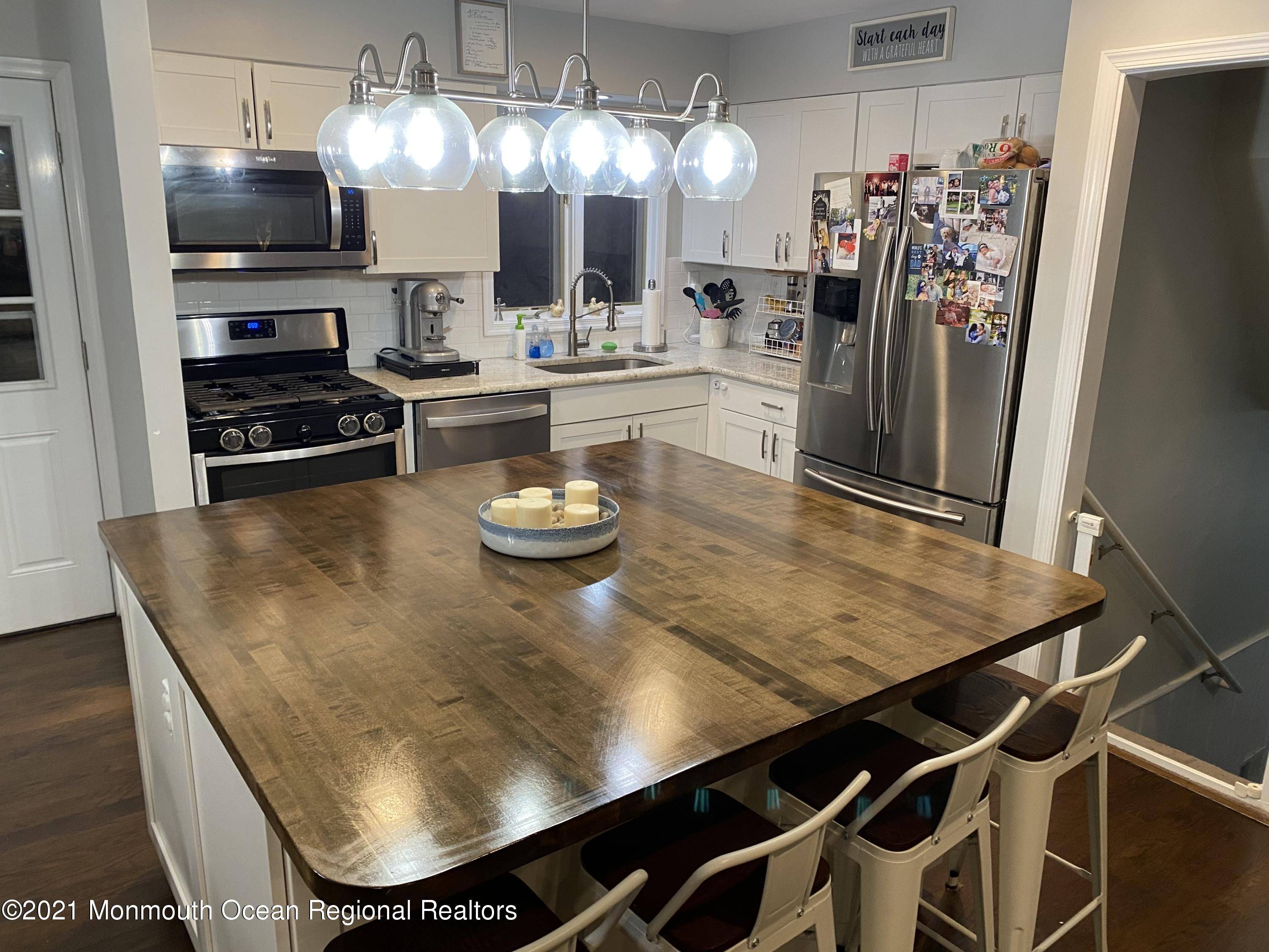 Middletown, NJ 07748,14 Henry Drive