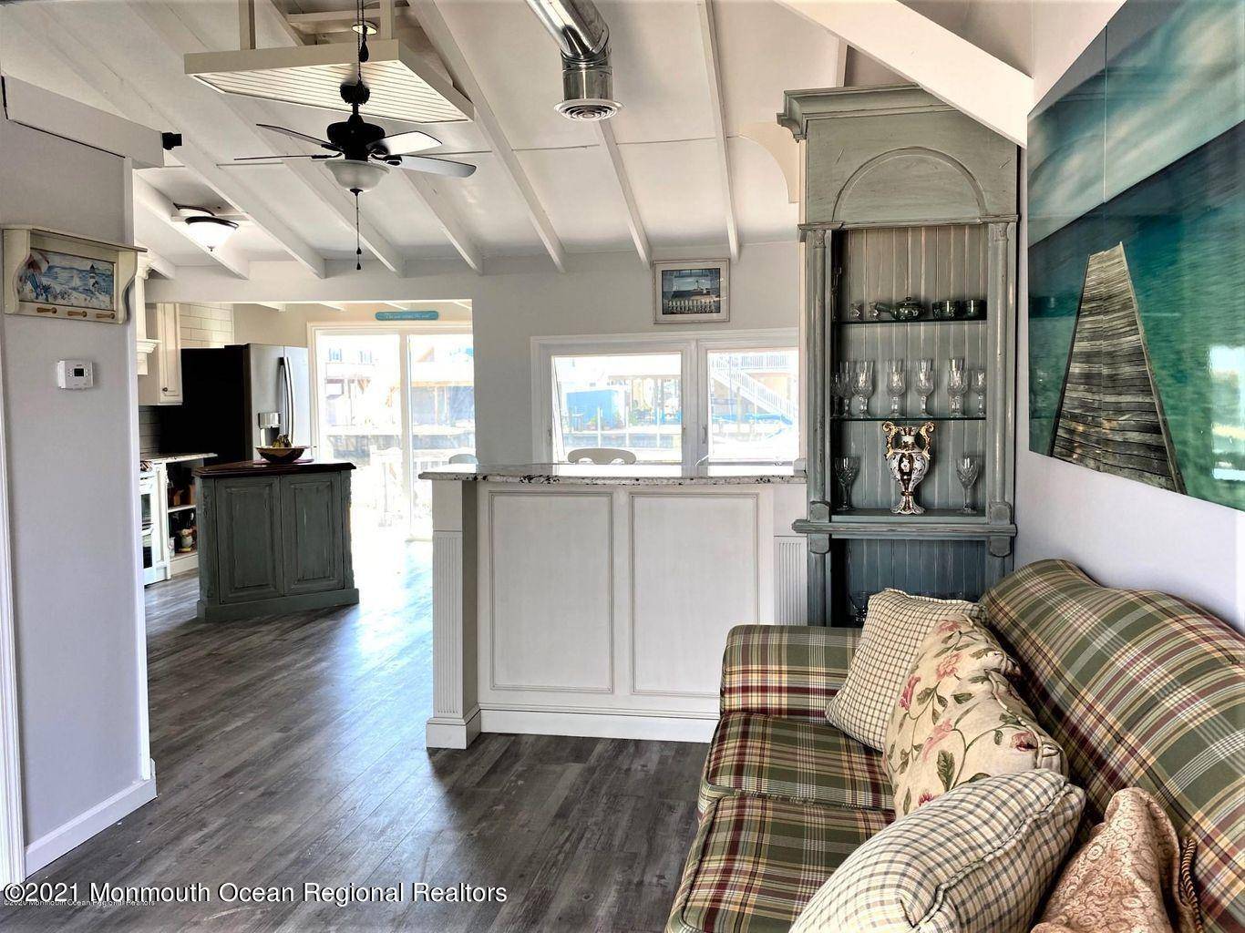 Tuckerton, NJ 08087,80 Dolphin Road