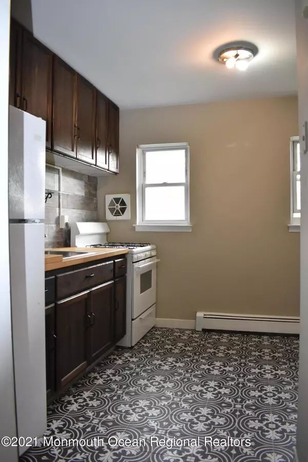 Eatontown, NJ 07724,31 Juniper Lane #B