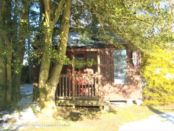 Little Silver, NJ 07739,585 Prospect Avenue