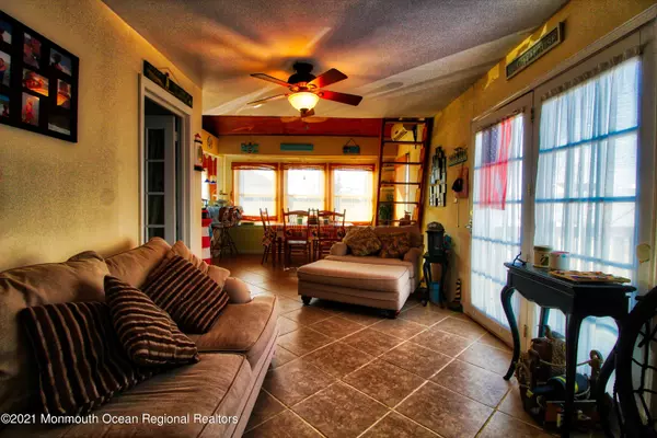 Seaside Heights, NJ 08751,220 Bay Terrace
