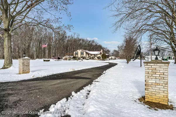 Millstone, NJ 08510,272 Stagecoach Road