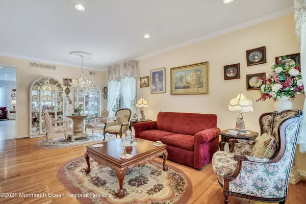 Ocean Twp, NJ 07712,17 Rolling Meadows Boulevard S