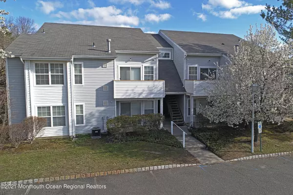 6 Cavalerie Court, Tinton Falls, NJ 07753