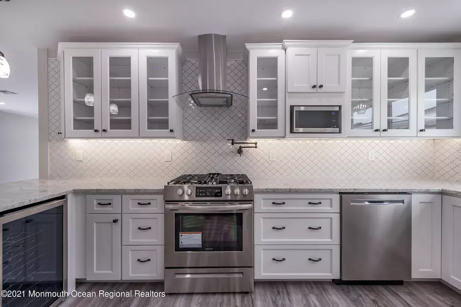 11 Lumsden Court, Toms River, NJ 08757