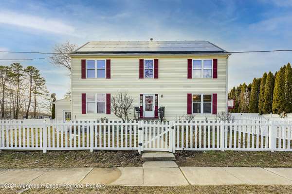 4 Vine Street, Bayville, NJ 08721