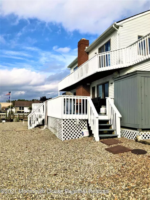 Lanoka Harbor, NJ 08734,406 Elizabeth Court